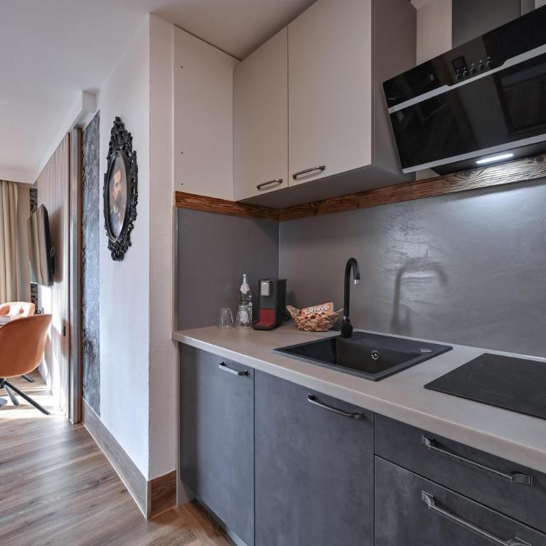 Ferienwohnung am König Ludwig Resort - Apartamento con balcón - 10