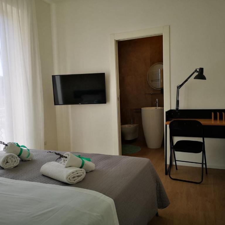Cielo D'Alcamo Palazzo Mazzini - Comfort Triple Room with Shower - 8