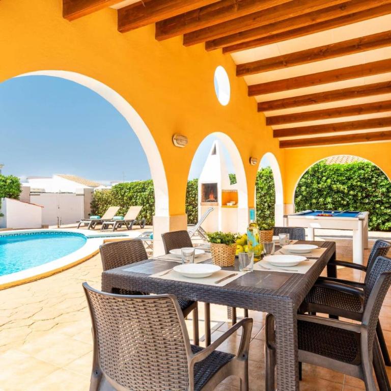 Villa Jupiter by Villa Plus - Villa - 4