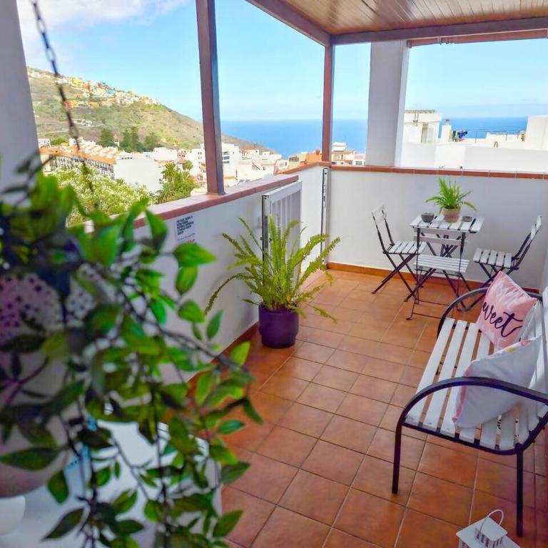Dos terrazas céntrico pueblo y aparcamiento cerca - Two-Bedroom Apartment - 1