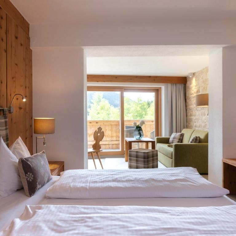 Hotel Quellenhof - Deluxe Doppelzimmer mit Balkon - 1