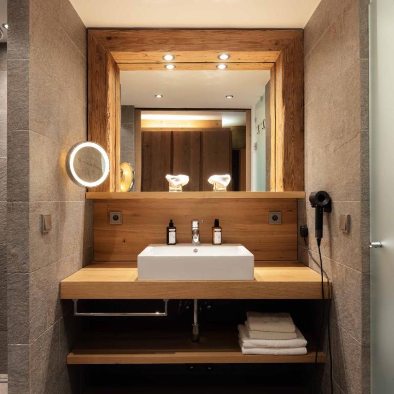 Hotel Quellenhof - Deluxe Doppelzimmer mit Balkon - 1