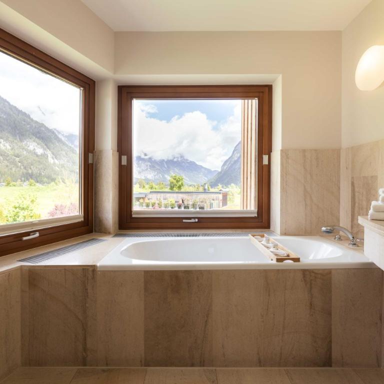 Hotel Quellenhof - Deluxe Doppelzimmer mit Balkon - 5