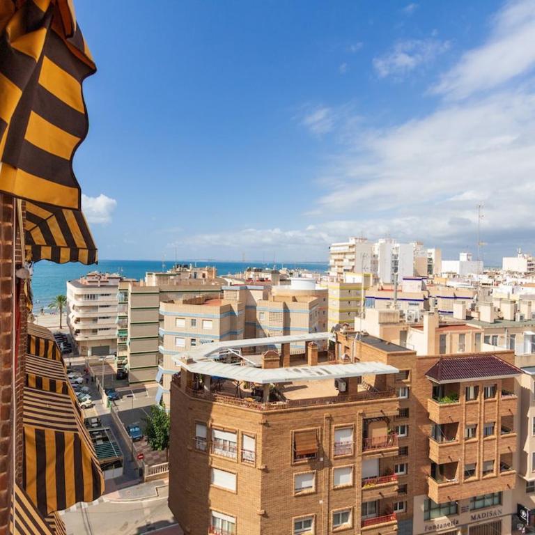 Apartment in the center of Santa Pola more than 10 days - Apartamento de 3 dormitorios - 40