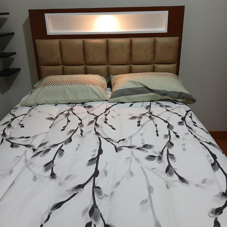 Renato's Hospedaje - Three-Bedroom Apartment - 10