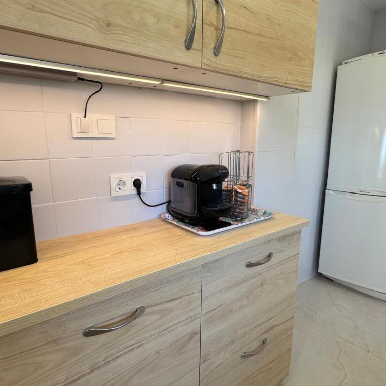 Apartamento frente al mar con terraza Alicante By Turihome - Two-Bedroom Apartment - 21