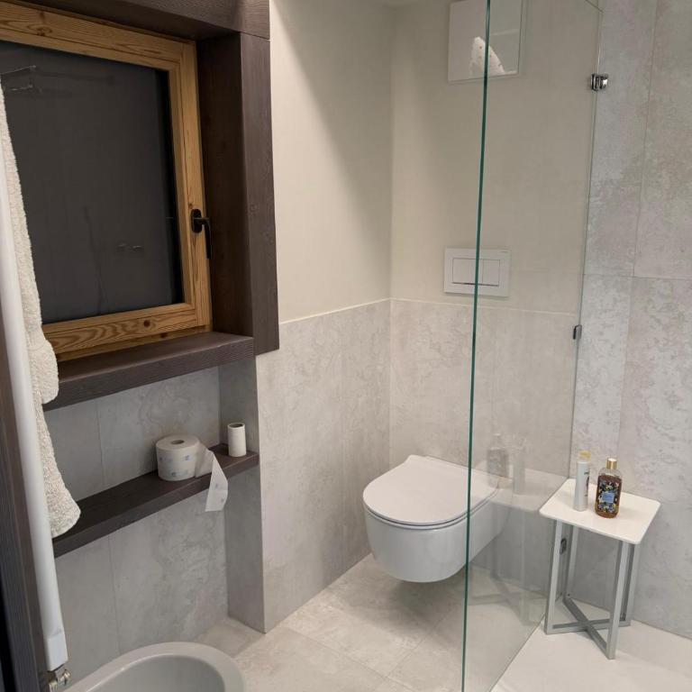 Dimora Alverà 19 - Appartamento con 2 Camere da Letto, Balcone e Terrazza - 14