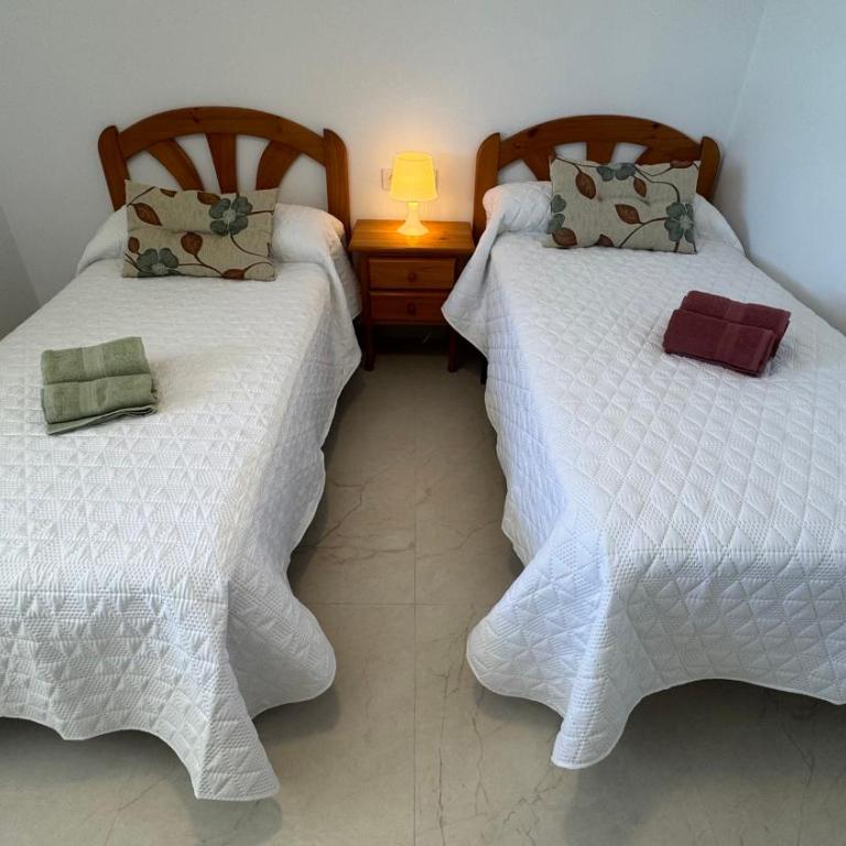 Apartamento frente al mar con terraza Alicante By Turihome - Two-Bedroom Apartment - 31
