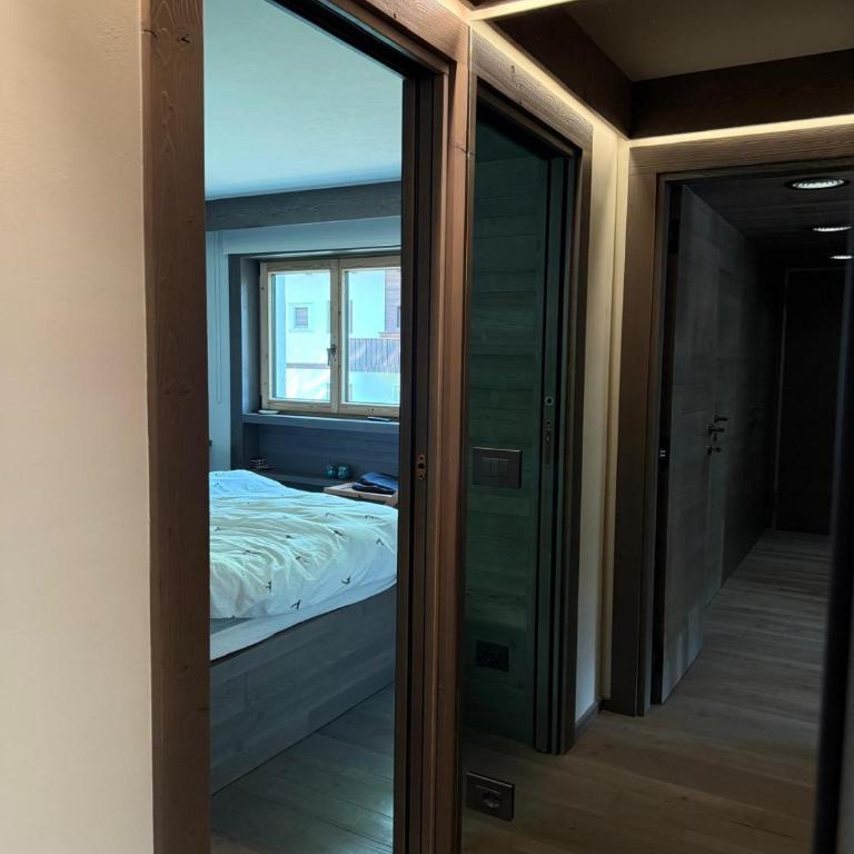Dimora Alverà 19 - Appartamento con 2 Camere da Letto, Balcone e Terrazza - 16