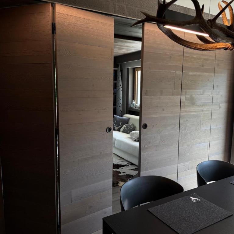 Dimora Alverà 19 - Appartamento con 2 Camere da Letto, Balcone e Terrazza - 19