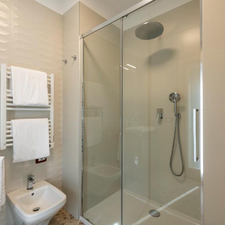 Fabbri Palace - B Home - Appartamento con 2 Camere da Letto, Balcone e Terrazza - 12