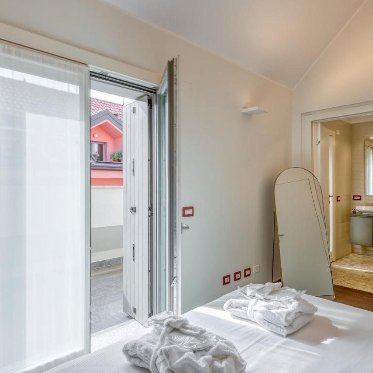 Fabbri Palace - B Home - Appartamento con 2 Camere da Letto, Balcone e Terrazza - 4