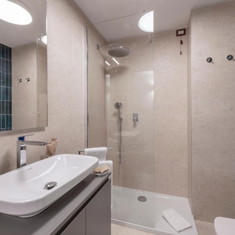Fabbri Palace - B Home - Appartamento con 3 Camere da Letto - 11