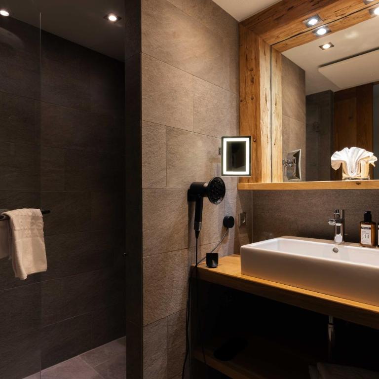 Hotel Quellenhof - Studio mit Balkon - 3