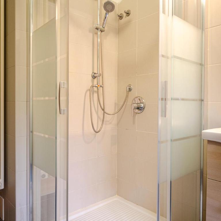 Residenza Marconi - Four-Bedroom Apartment - 32