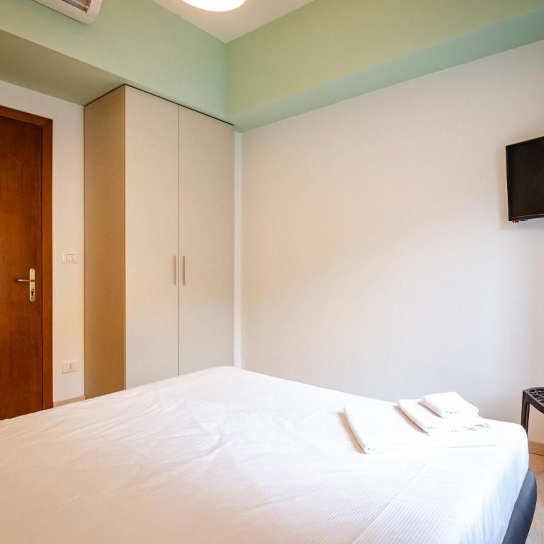 Residenza Marconi - Four-Bedroom Apartment - 5