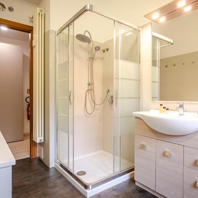 Residenza Marconi - Four-Bedroom Apartment - 30