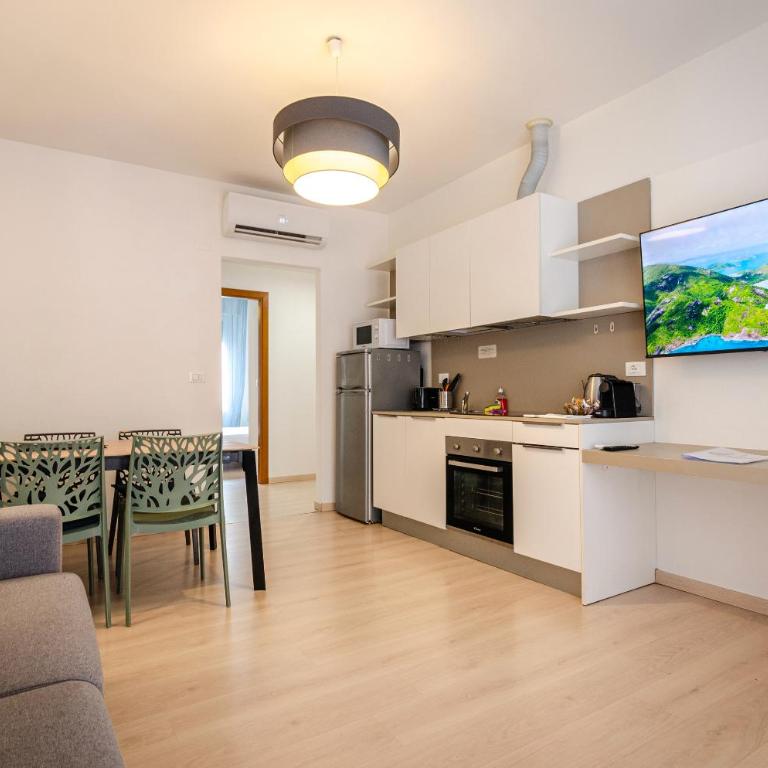 Residenza Marconi - Four-Bedroom Apartment - 22