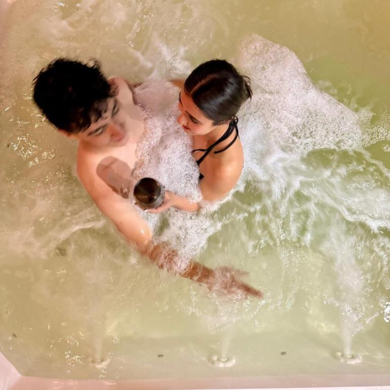 Mountain Cabin with Jacuzzi - Casa con 1 dormitorio - 9