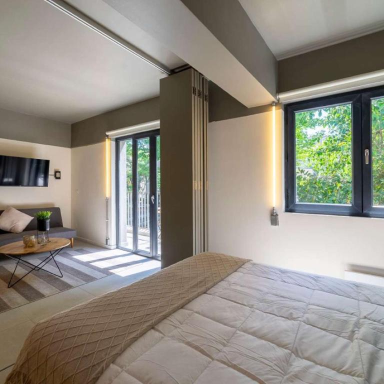 Stay in Comfort Just Steps Away from Bellavista - Apartment - 5