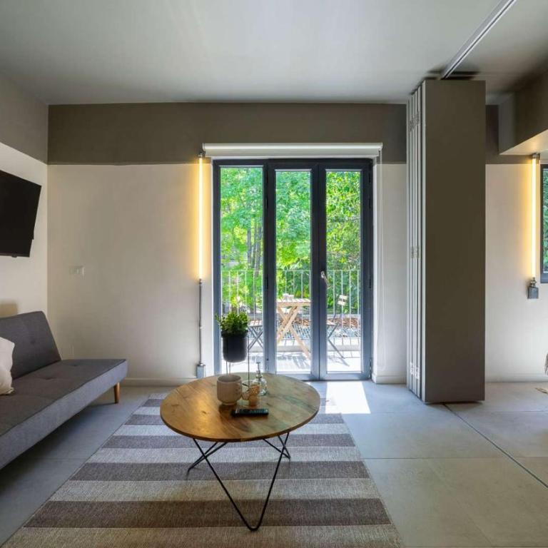Stay in Comfort Just Steps Away from Bellavista - Apartment - 9