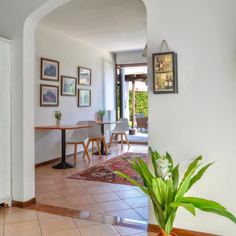 Giada Palace - Rooms & Pool - Camera Matrimoniale Deluxe - 10