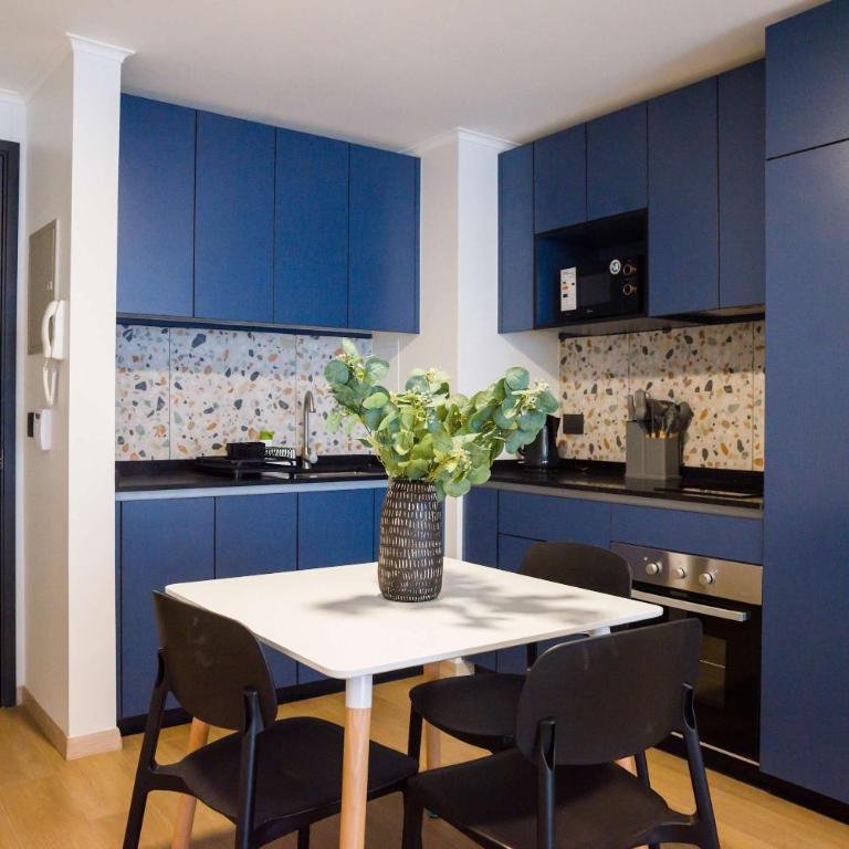 Chic 1BR Oasis for 3 in Lively Las Condes - Apartment - 4