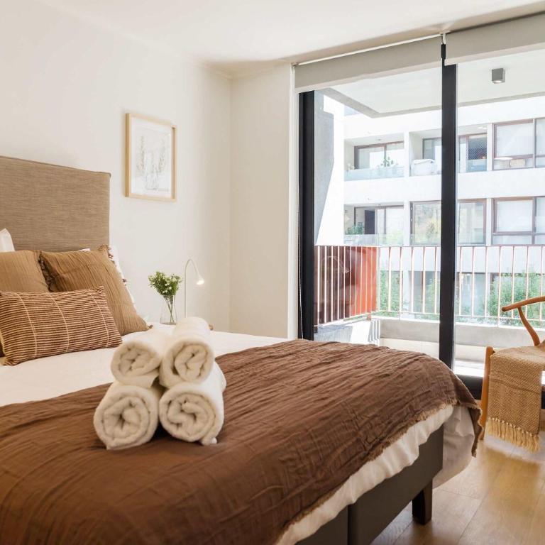 Chic 1BR Oasis for 3 in Lively Las Condes - Apartment - 2