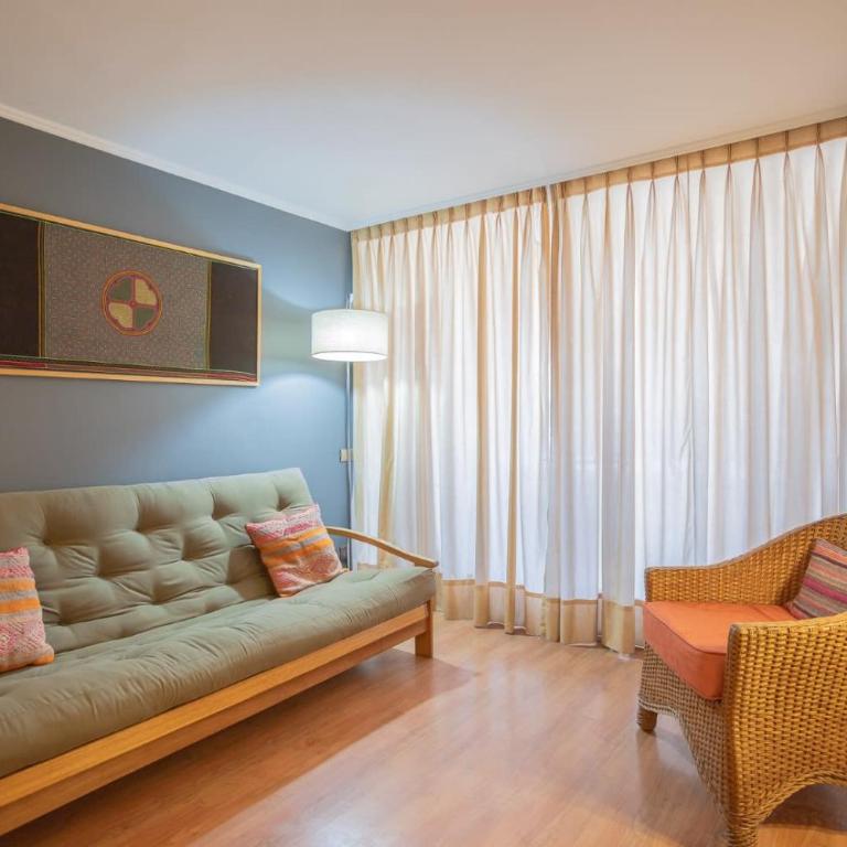 Your Stylish Urban Escape by Costanera Center - Apartment - 1
