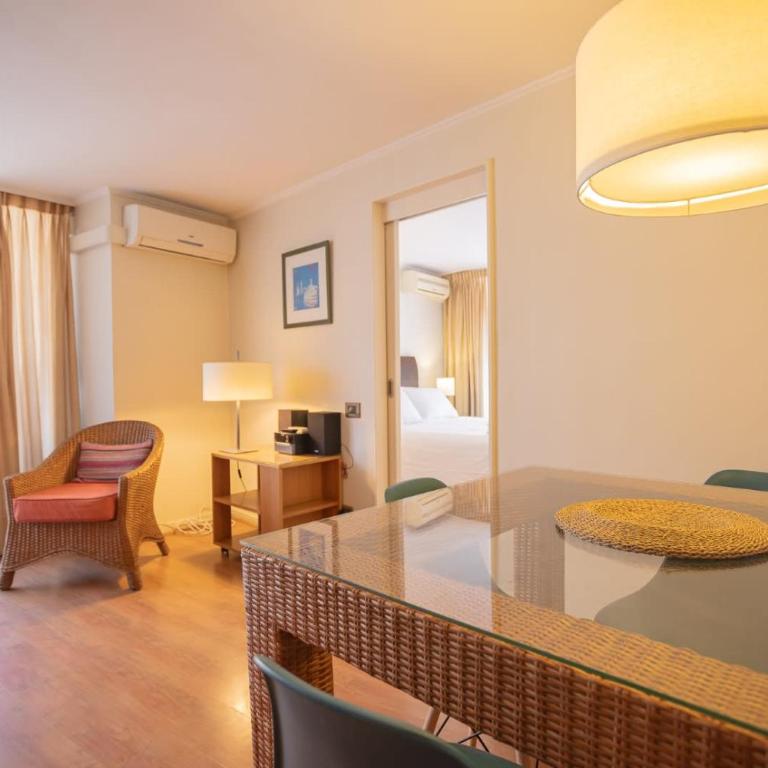 Your Stylish Urban Escape by Costanera Center - Apartment - 2