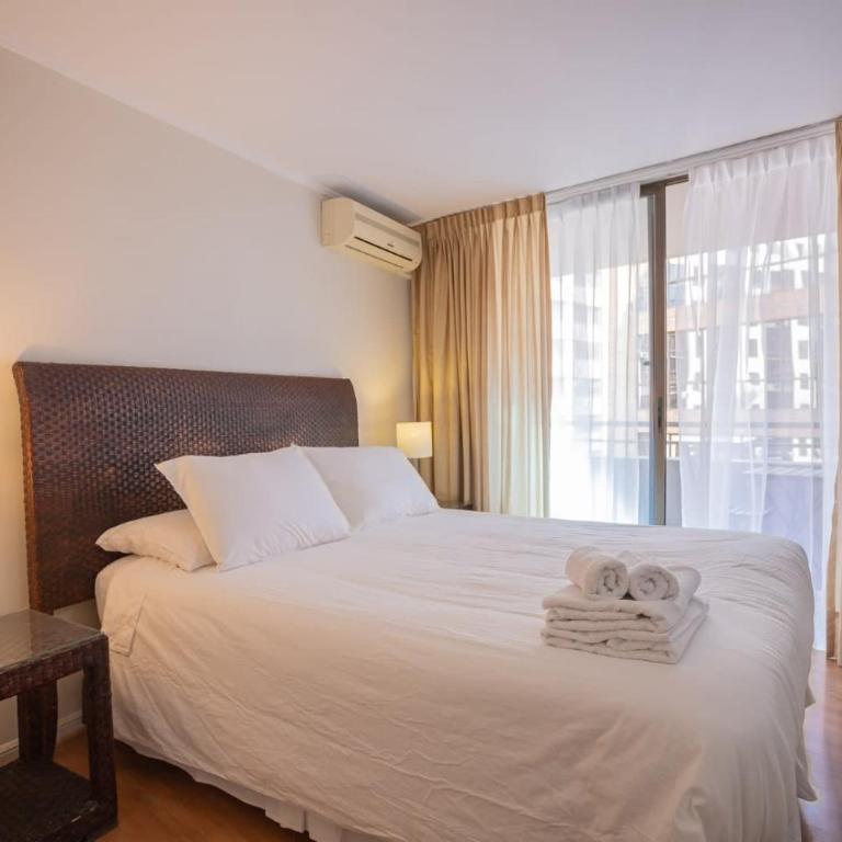 Your Stylish Urban Escape by Costanera Center - Apartment - 3