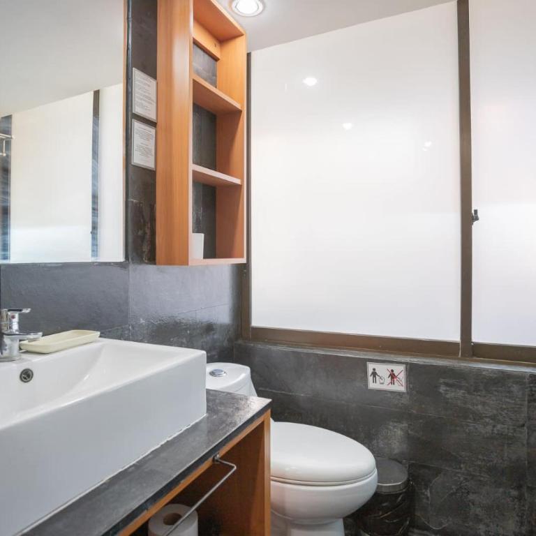Your Stylish Urban Escape by Costanera Center - Apartment - 24