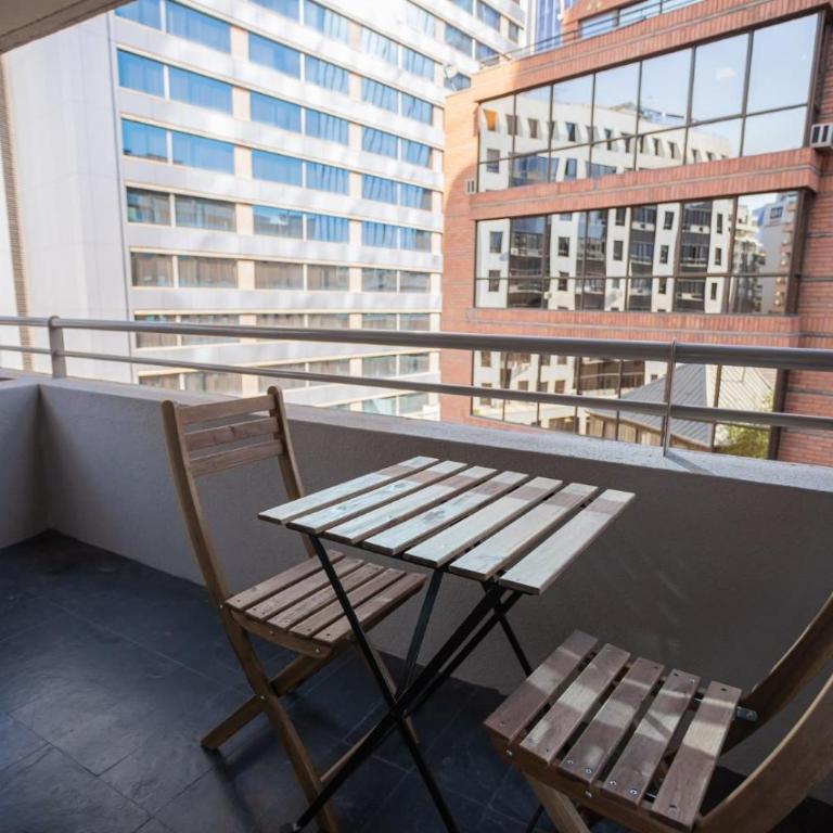 Your Stylish Urban Escape by Costanera Center - Apartment - 28