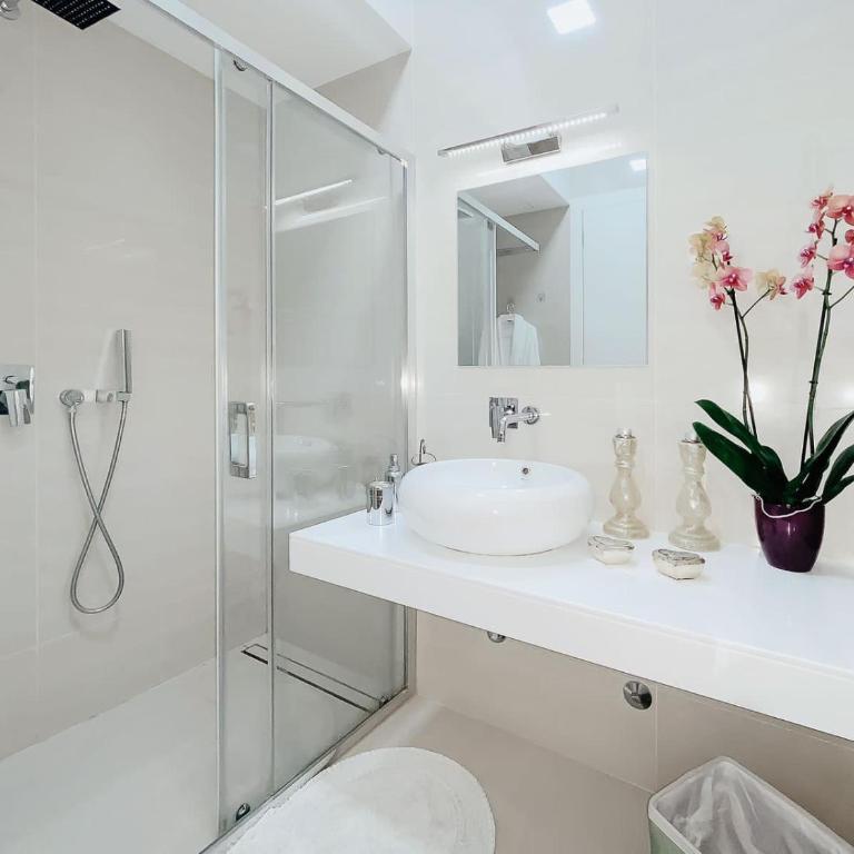 Luxury Horizon Penthouse Budva - Two-Bedroom Apartment with Terrace and Sea View - 14