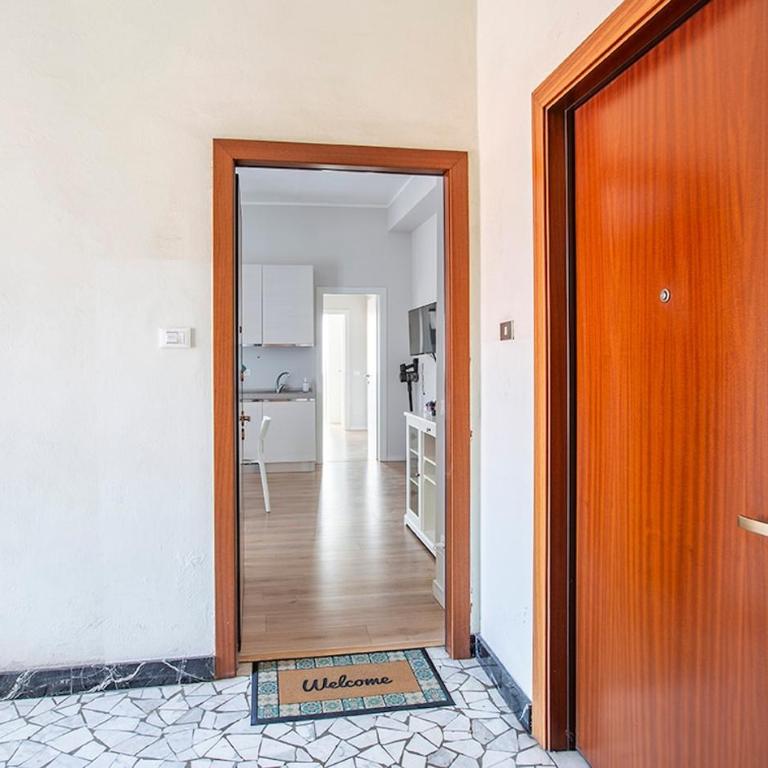 Elengante e Spazioso vicino al lago e al centro - Appartamento con 2 Camere da Letto e Balcone - 5