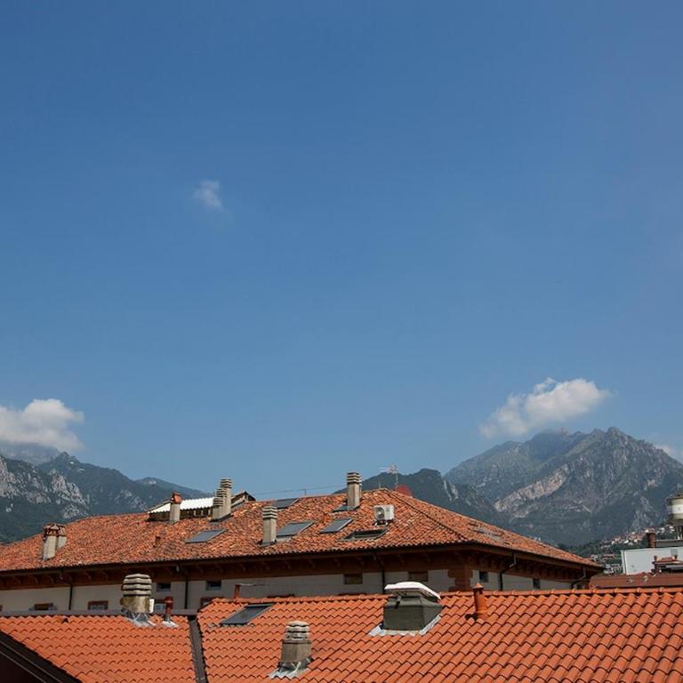 Elengante e Spazioso vicino al lago e al centro - Appartamento con 2 Camere da Letto e Balcone - 14