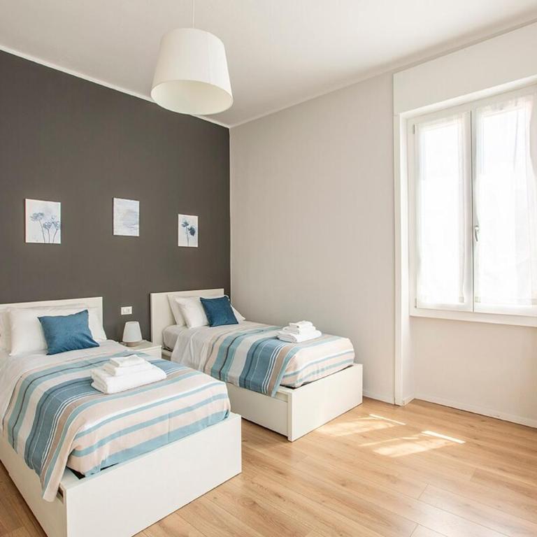 Elengante e Spazioso vicino al lago e al centro - Appartamento con 2 Camere da Letto e Balcone - 23