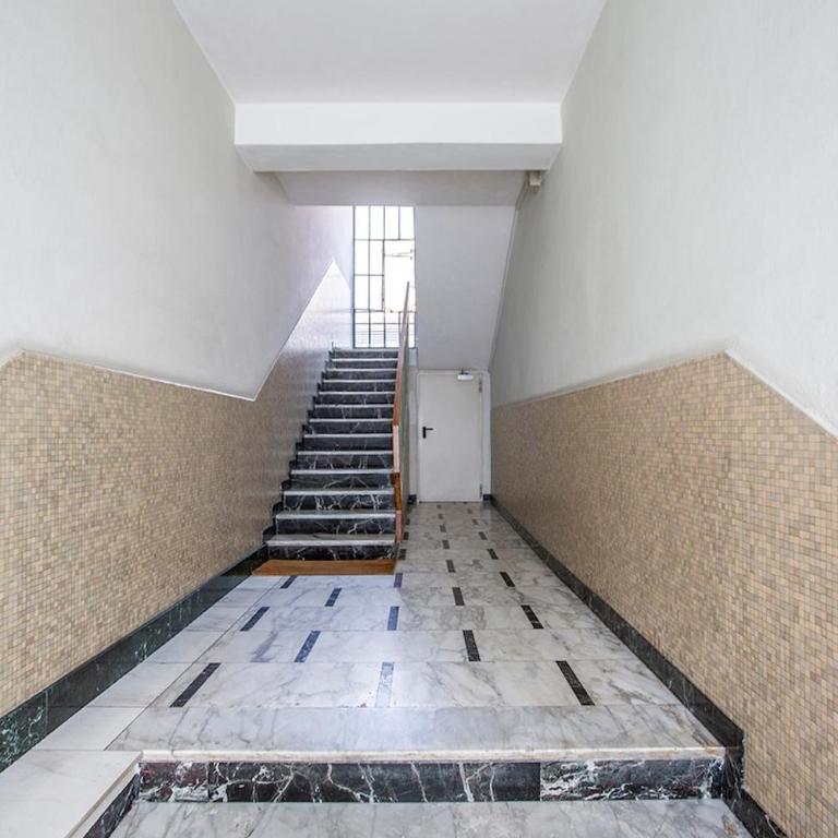 Elengante e Spazioso vicino al lago e al centro - Appartamento con 2 Camere da Letto e Balcone - 41
