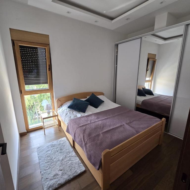 Golden Pine Lux - One-Bedroom Apartment - 19
