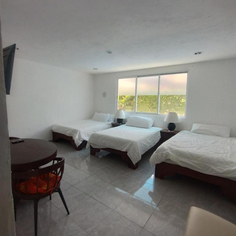 hermosa casa siete camas tres recamaras con piscina - Three-Bedroom Villa - 8