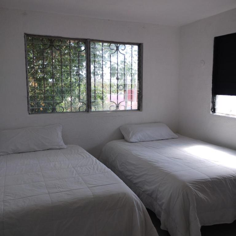 hermosa casa siete camas tres recamaras con piscina - Three-Bedroom Villa - 45