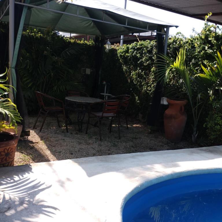 hermosa casa siete camas tres recamaras con piscina - Three-Bedroom Villa - 64