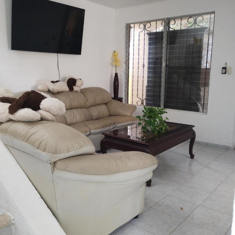 hermosa casa siete camas tres recamaras con piscina - Three-Bedroom Villa - 68