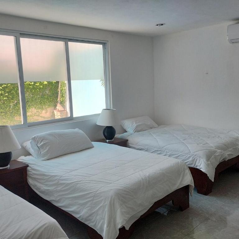 hermosa casa siete camas tres recamaras con piscina - Three-Bedroom Villa - 93