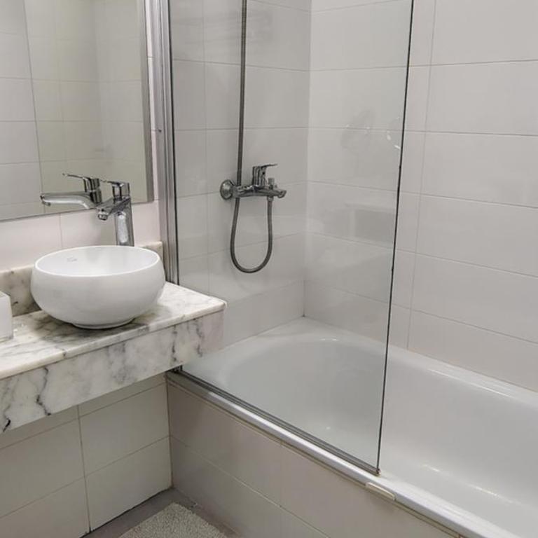 Departamento Cabrera zona Hospital Guemes - Apartamento de 1 dormitorio - 46