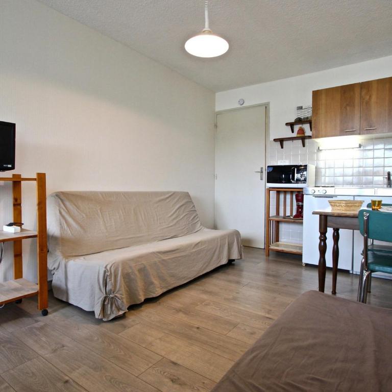 Studio lumineux avec loggia proche pistes et commerces - Studio - 2