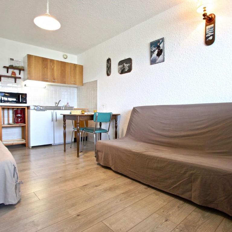 Studio lumineux avec loggia proche pistes et commerces - Studio - 4