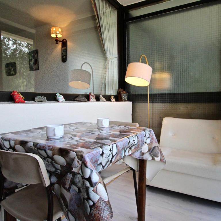 Studio lumineux avec loggia proche pistes et commerces - Studio - 8