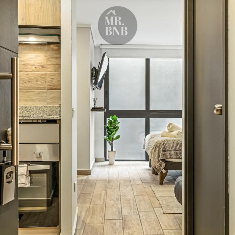 Serrano Studios by Mr BnB - Superior Studio - 1
