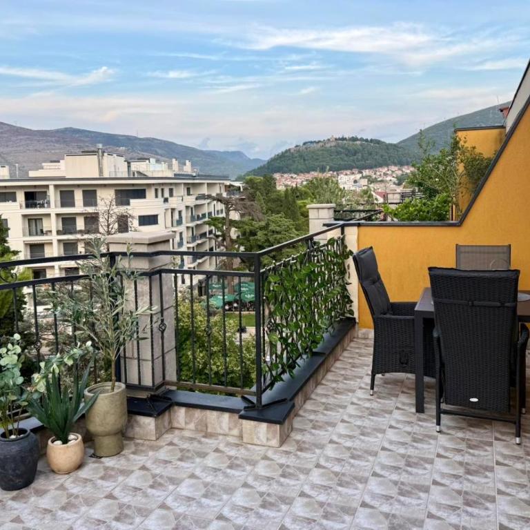 Tara Apartments SUNSET VIEW - Apartman sa 1 Spavaćom Sobom, Balkonom i Pogledom na Planinu - 1